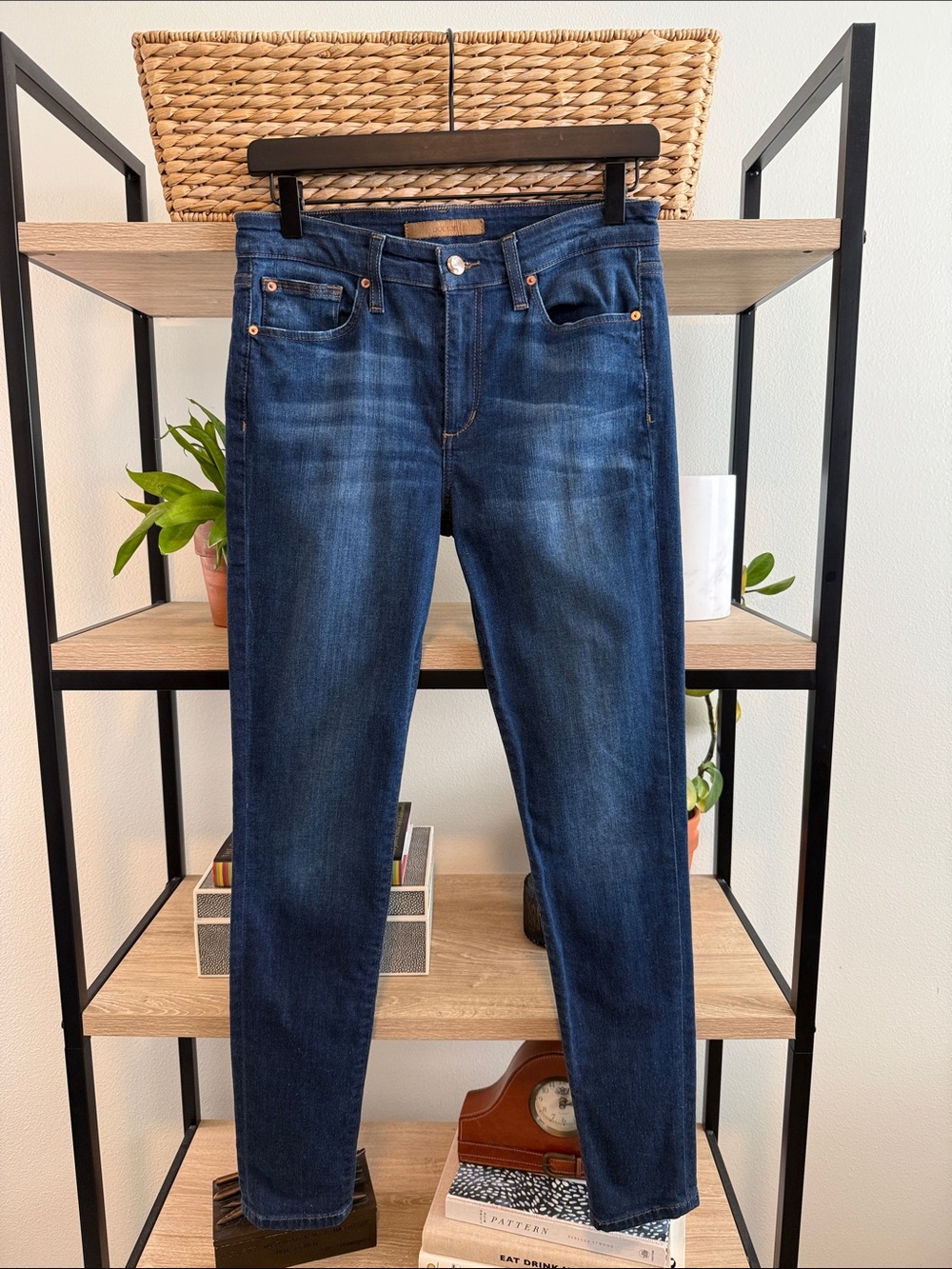 Joe’s Flawless The Icon Mid-Rise Skinny Ankle Jeans, 28